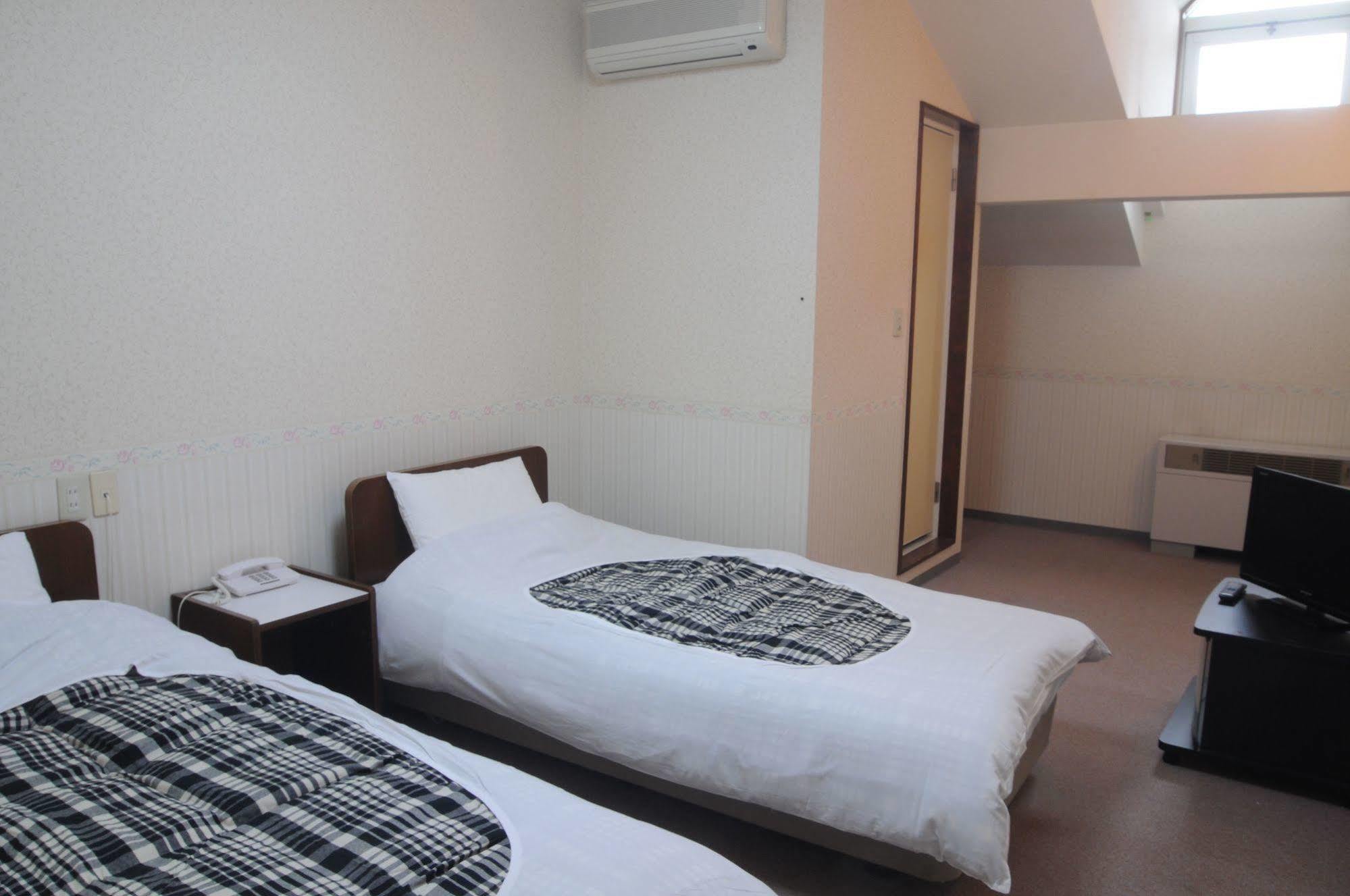 האקובה Hotel Bonfire מראה חיצוני תמונה